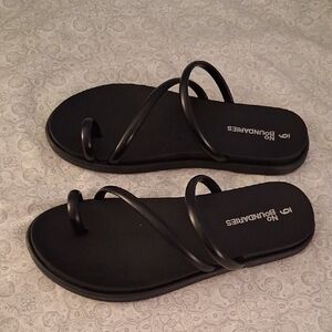 No Boundaries Women's Black Strappy Sandals